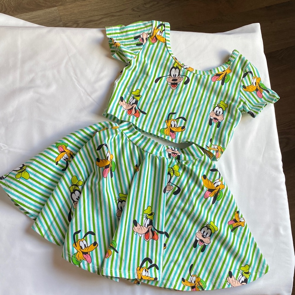 Wild Rich Kids 2-piece Pluto/Goofy -top/skirt